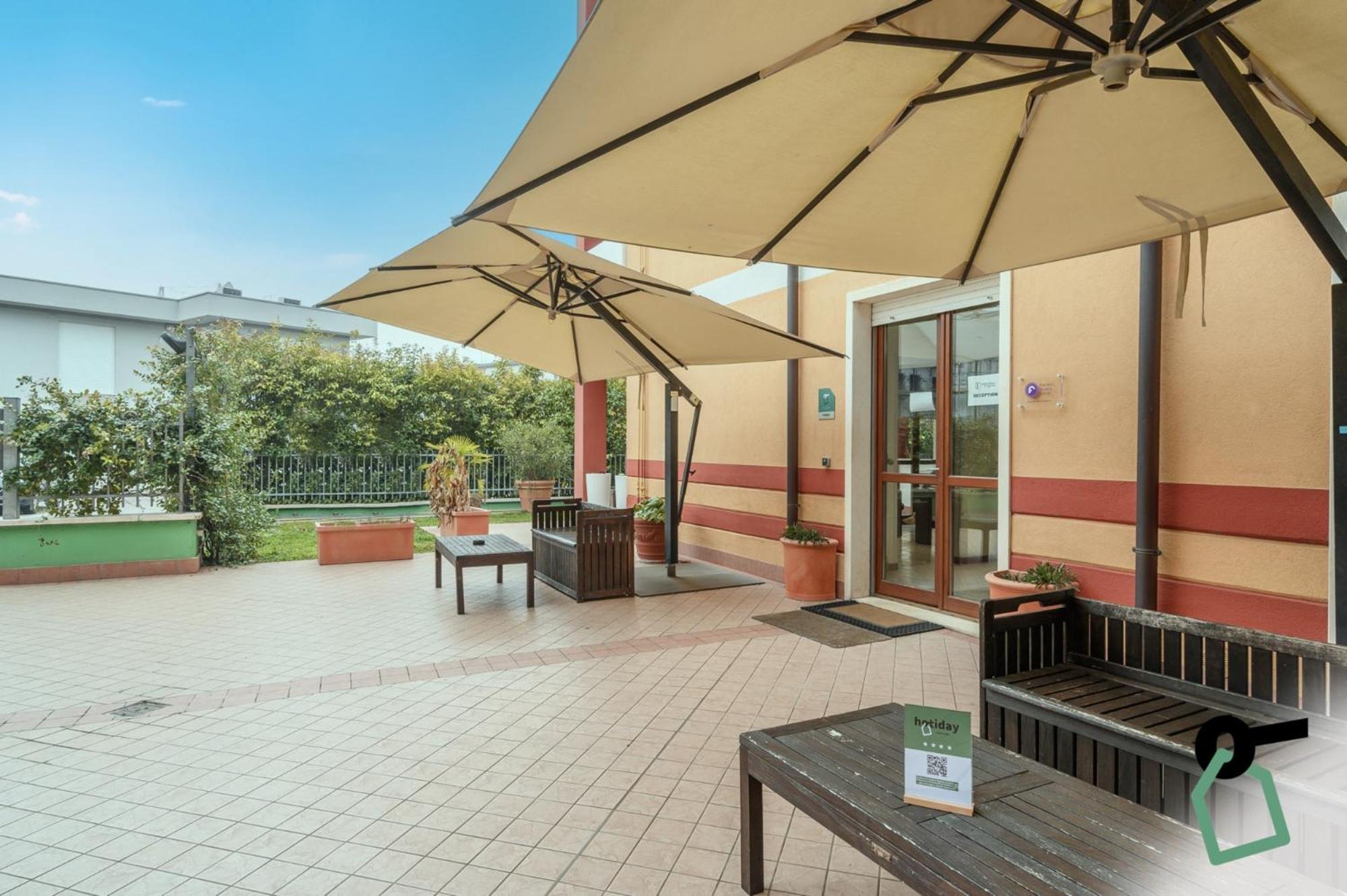 Hotiday Residence Garda Peschiera del Garda Luaran gambar